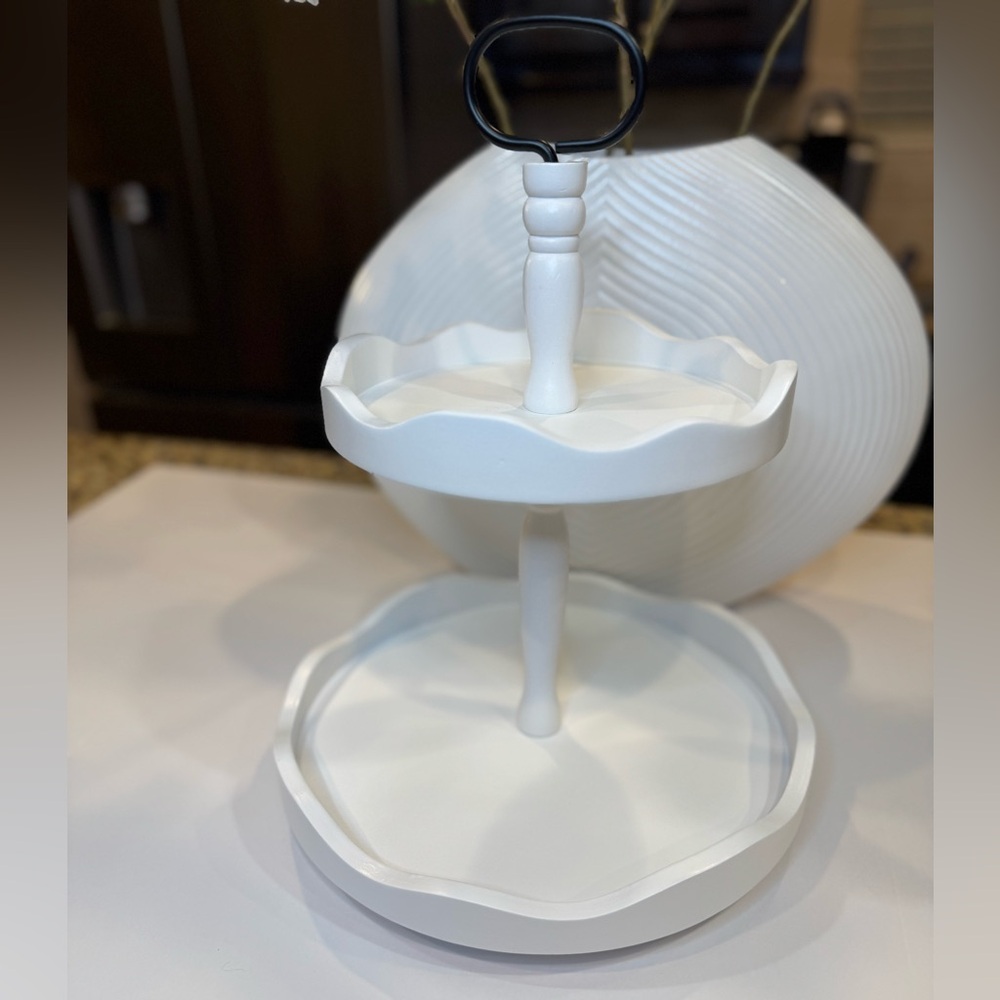 The Perfect Two-Tier White Wooden Tray For Decorations, Food Entertaining NWT - Picture 5 of 11